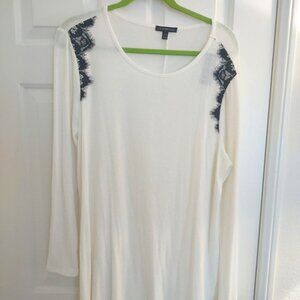 Lane Bryant White Lightweight Swing Sweater with Black Lace Trim Size 14/16 NWT
